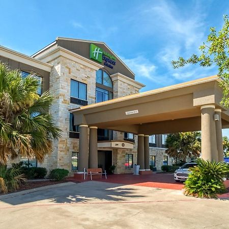 Holiday Inn Express And Suites Beeville By Ihg Luaran gambar