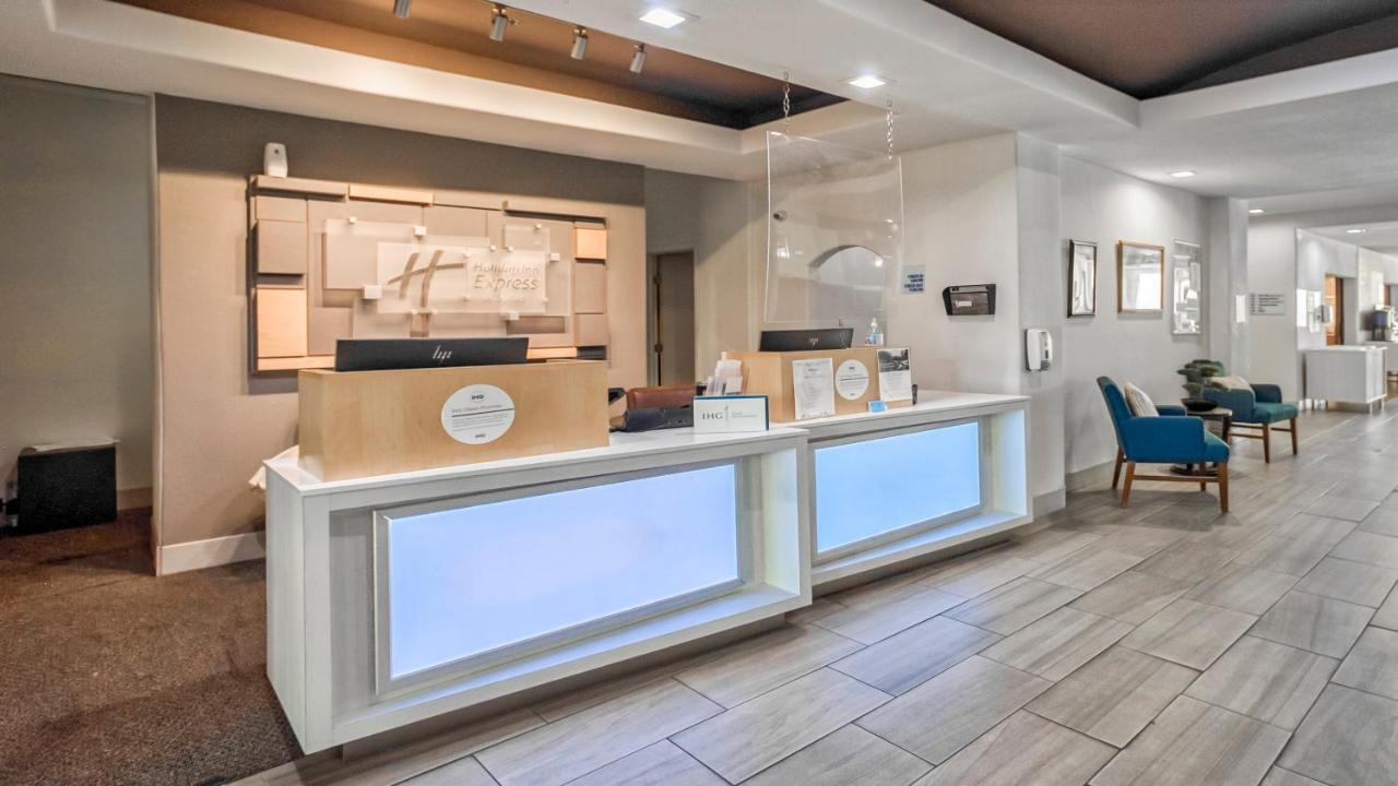 Holiday Inn Express And Suites Beeville By Ihg Luaran gambar