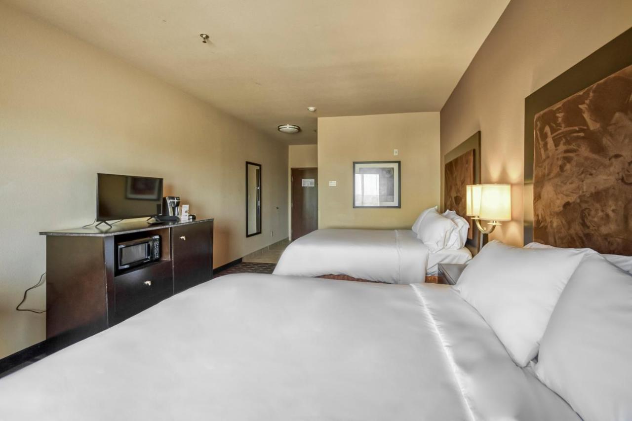 Holiday Inn Express And Suites Beeville By Ihg Luaran gambar