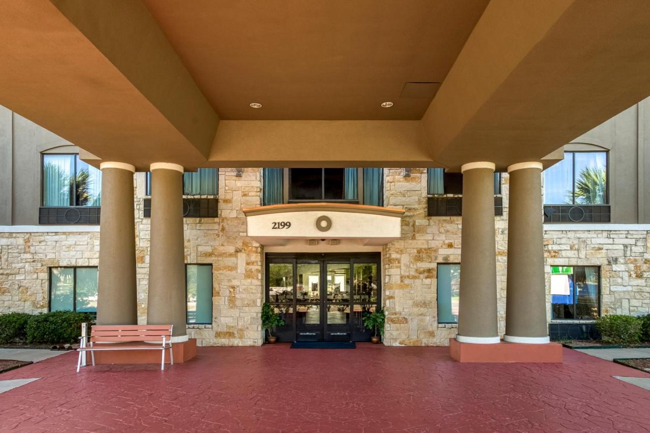 Holiday Inn Express And Suites Beeville By Ihg Luaran gambar