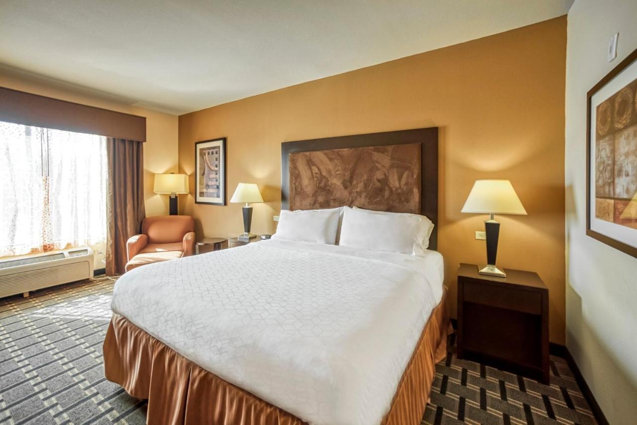 Holiday Inn Express And Suites Beeville By Ihg Luaran gambar