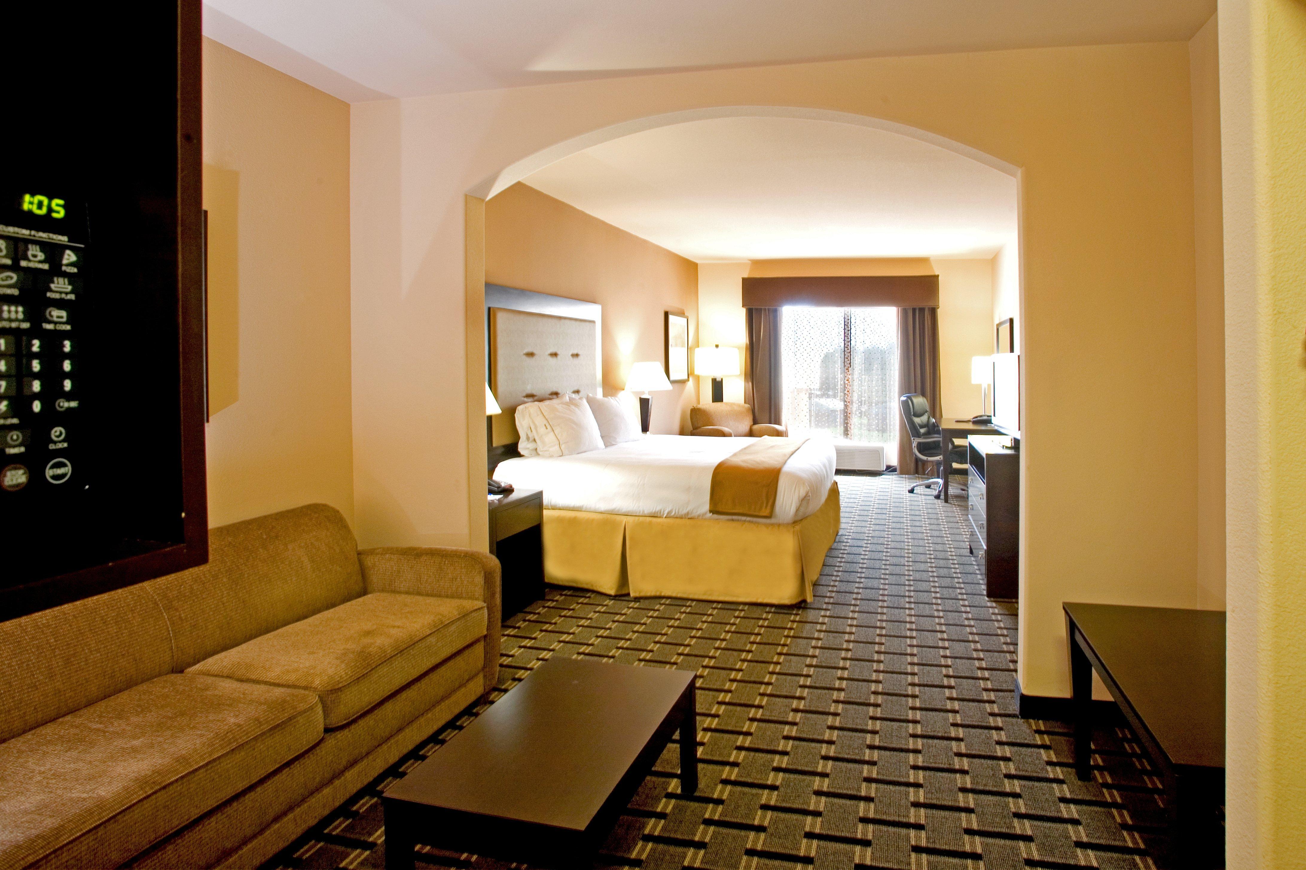 Holiday Inn Express And Suites Beeville By Ihg Bilik gambar