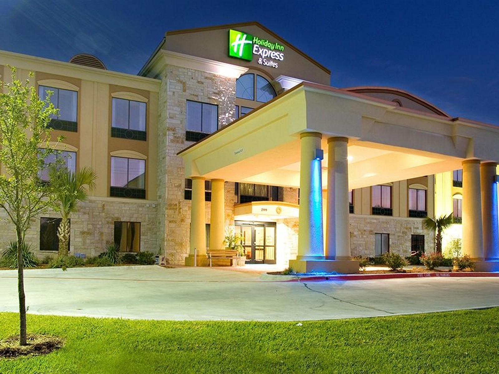 Holiday Inn Express And Suites Beeville By Ihg Luaran gambar