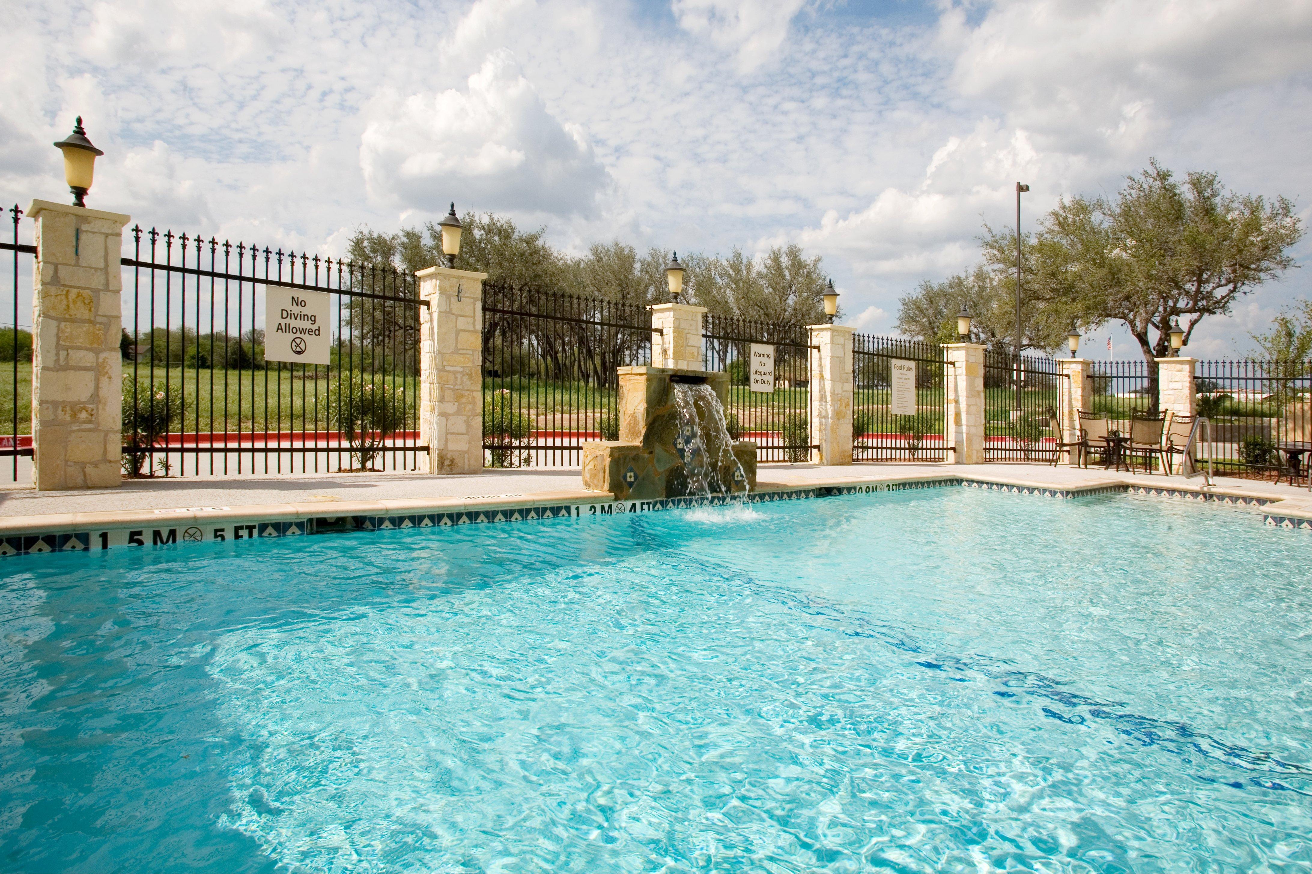 Holiday Inn Express And Suites Beeville By Ihg Luaran gambar